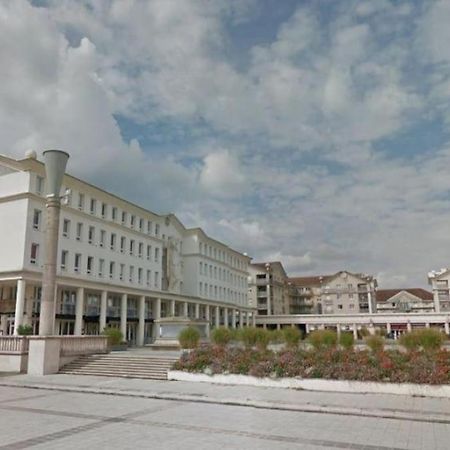 Cosy flat Apartamento Bussy-Saint-Georges Exterior foto